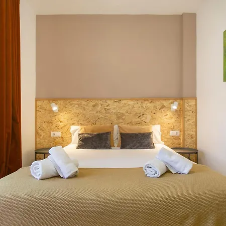 Chic And Modern Apartments In Gracia-3